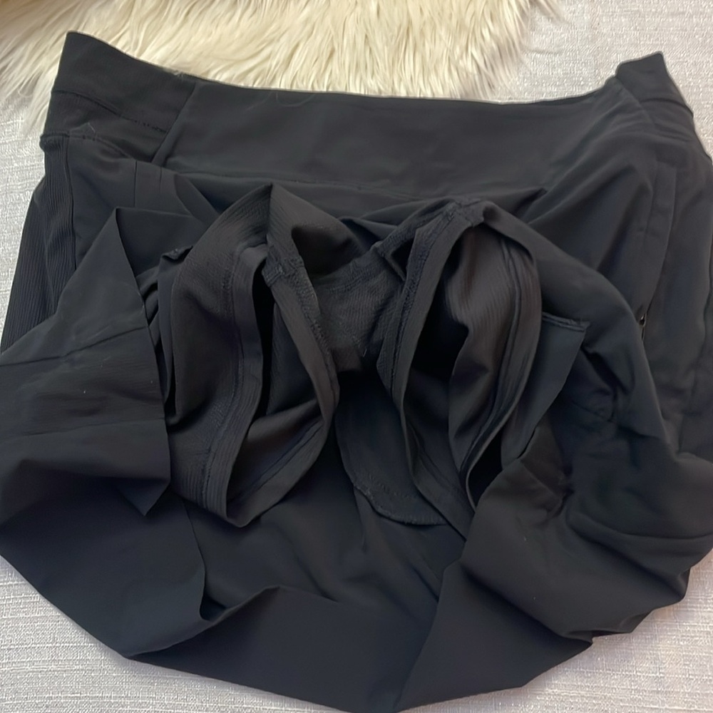 Athleta Black Soho Skort Size 8. Elastic Waist, 2 Back Pocket, 2 side Pocket - Picture 8 of 9
